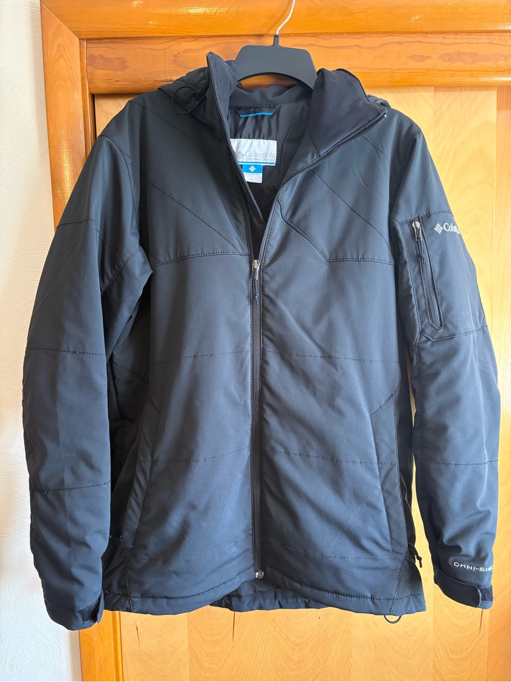 Columbia Men’s Black Waterproof Hooded Jacket Omni-shield
